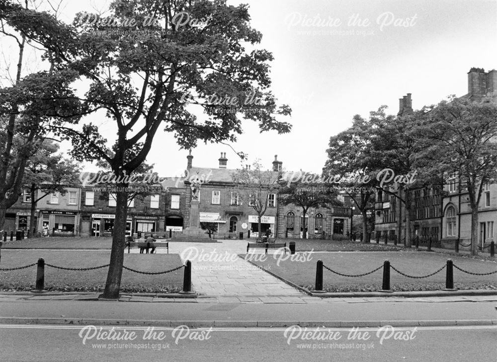 Norfolk Square, Glossop