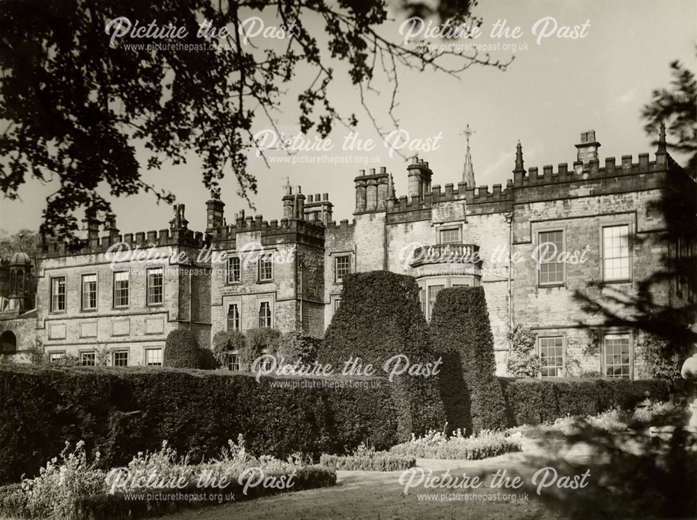 The front of Renishaw Hall