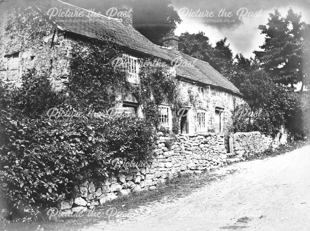 Kniveton Village Street