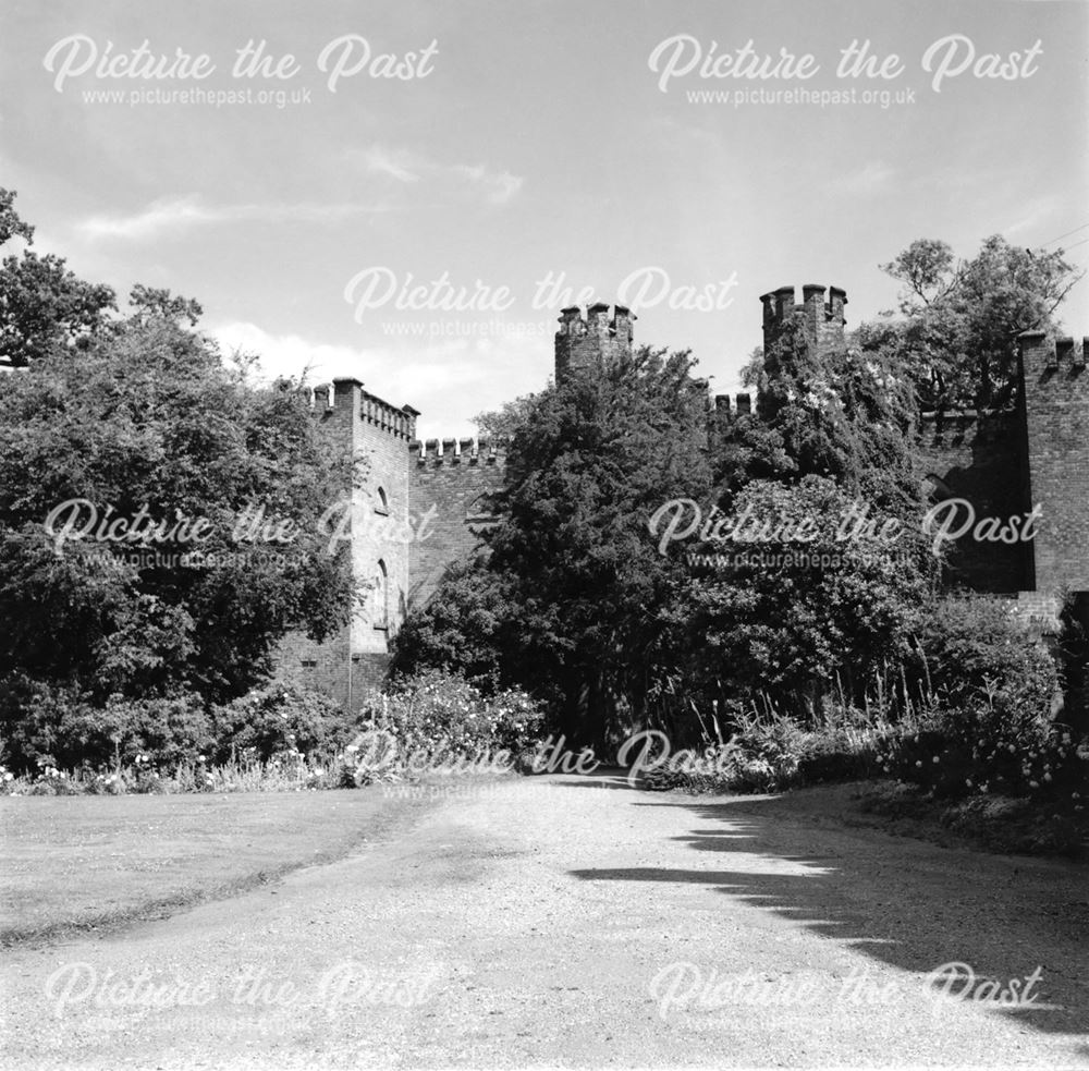 Bladen Castle and Grounds