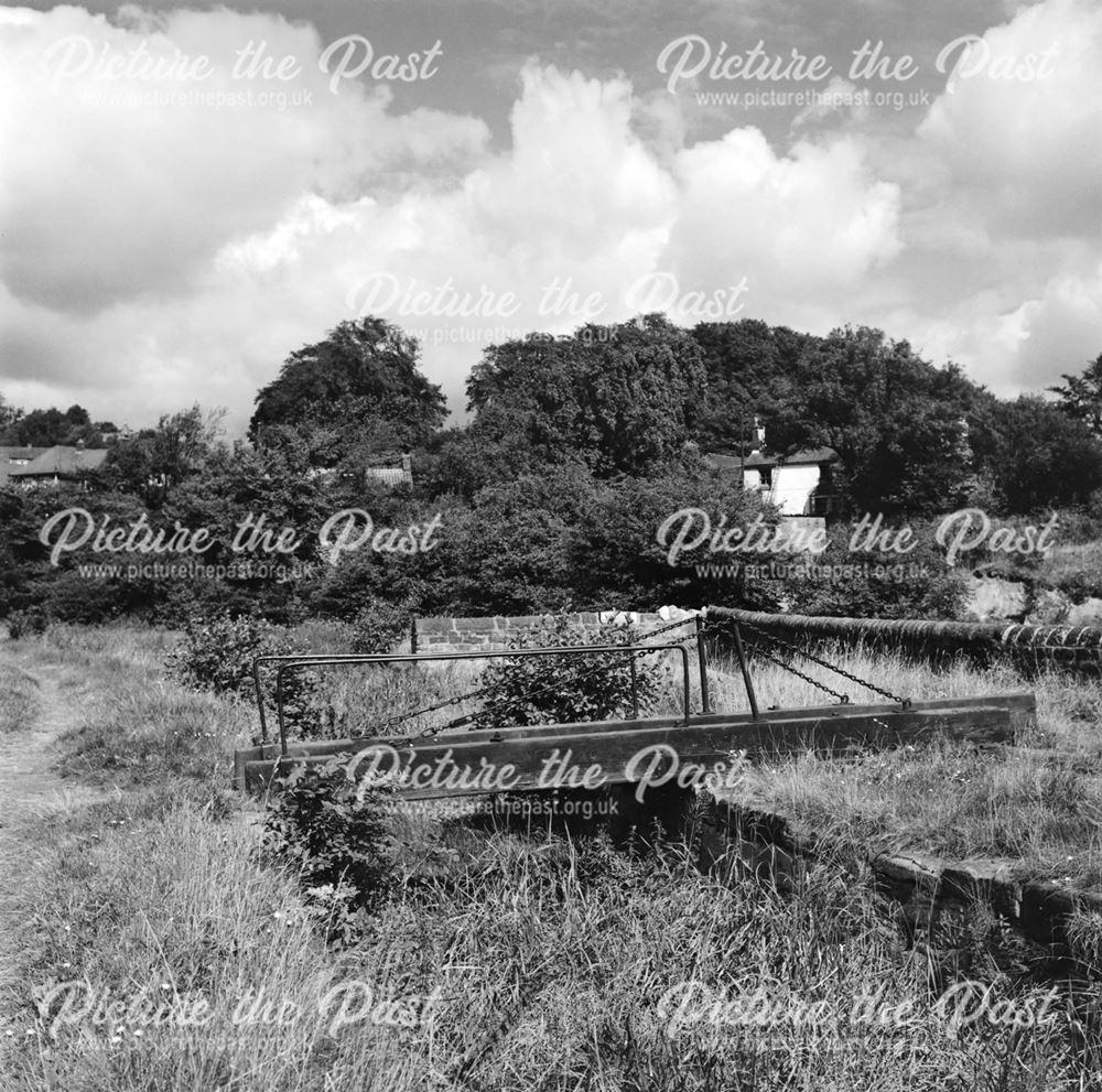 Cromford Canal, swingbridge