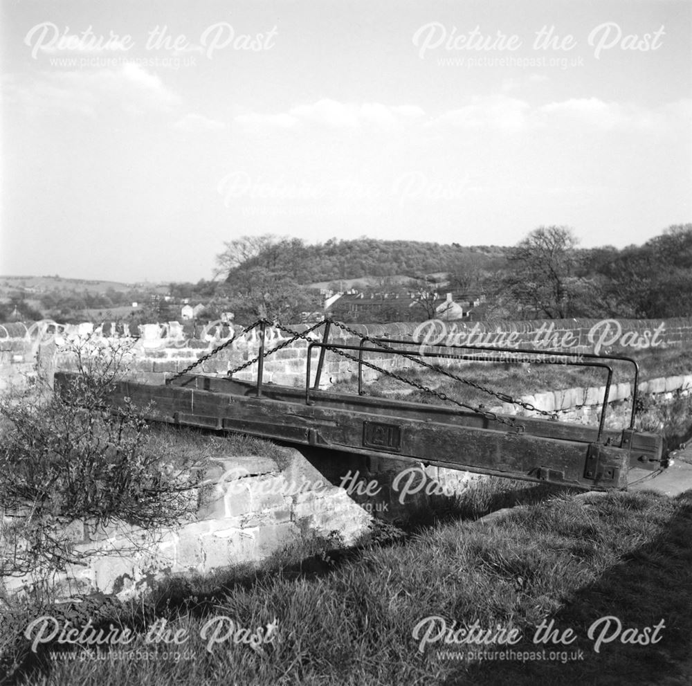 Cromford Canal, swingbridge