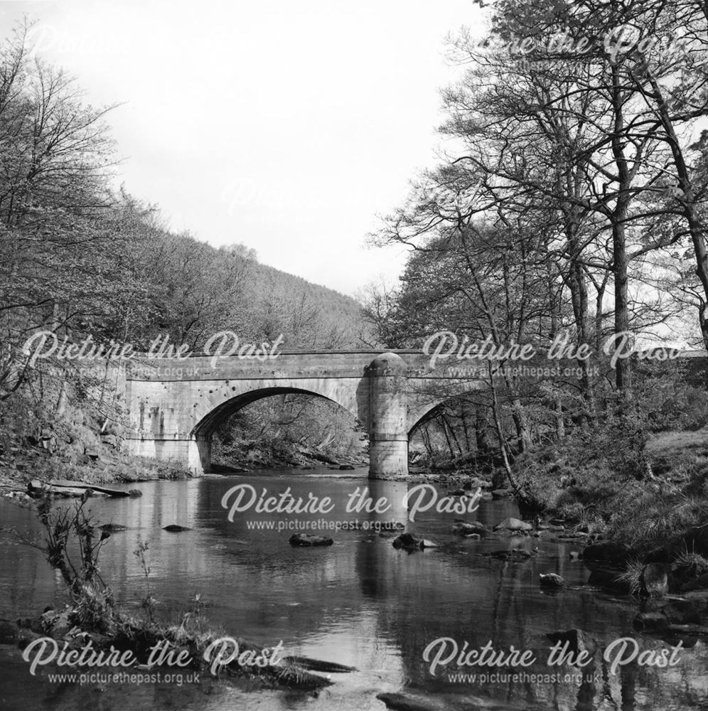 Yorkshire Bridge over the River Derwent, Bamford, c 1950s