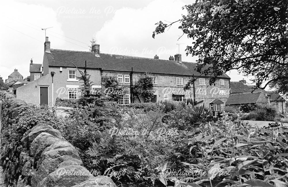 Cottages, Holbrook