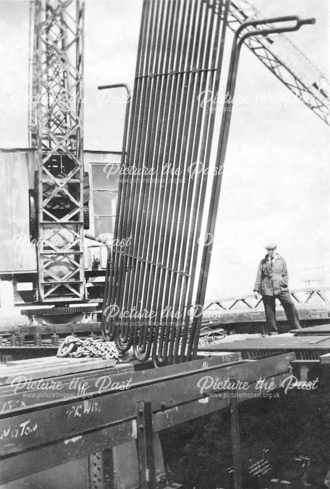 Willington Power Station, Man standing on top of construction girders