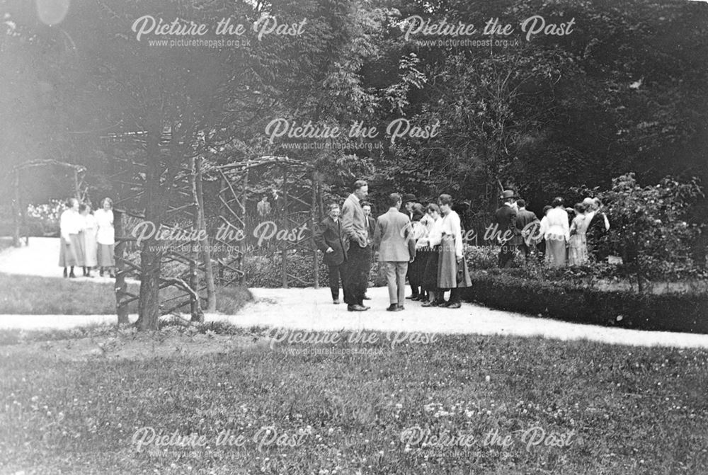 Guests in the gardens of the New Bath Hotel