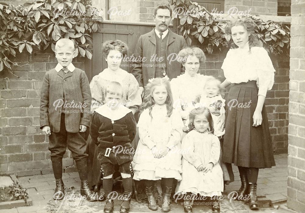 The Longden Family of Clumber Street, Sandiacre