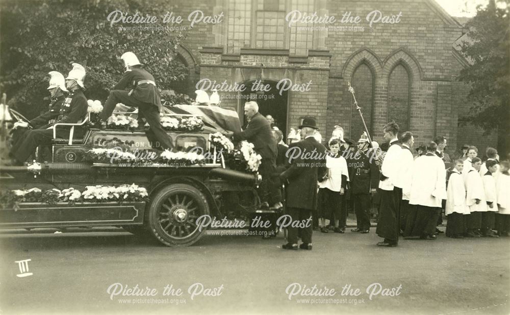 Fire Brigade funeral of Robert Longden (born 1869)