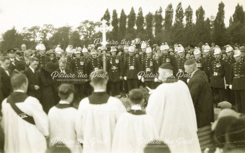 Fire Brigade Funeral of Robert Longden (born 1869), Long Eaton, 1930