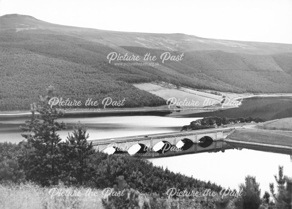 Ashopton viaduct over Ladybower Reservoir Ashopton, 1960s