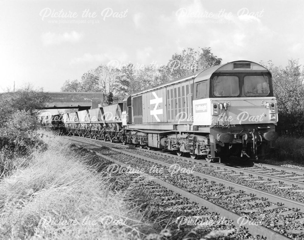 Class 58 locomotive approaching Chellaston junction