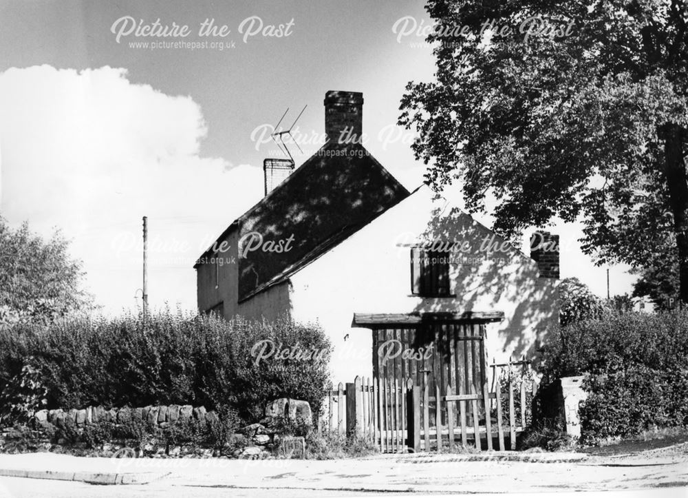 The former Wheelwright's cottage, Four Lane Ends, Oakerthorpe