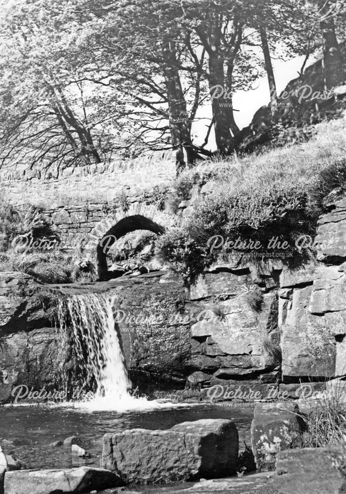 Waterfall and Pannier's Bridge, Three Shire Heads