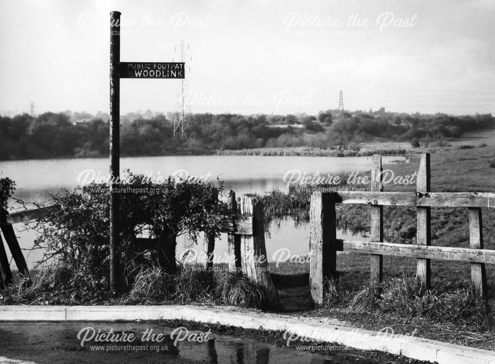 Stile on footpath to Woodlinkin by Loscoe Dam, c 1963