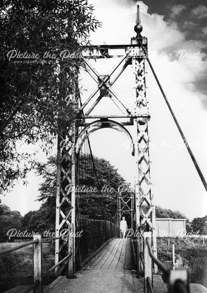 Suspension footbridge over River Dove, Doveridge