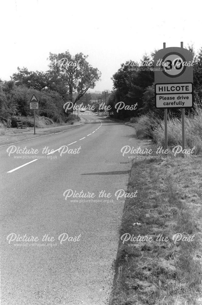 Hilcote - The village sign and New lane