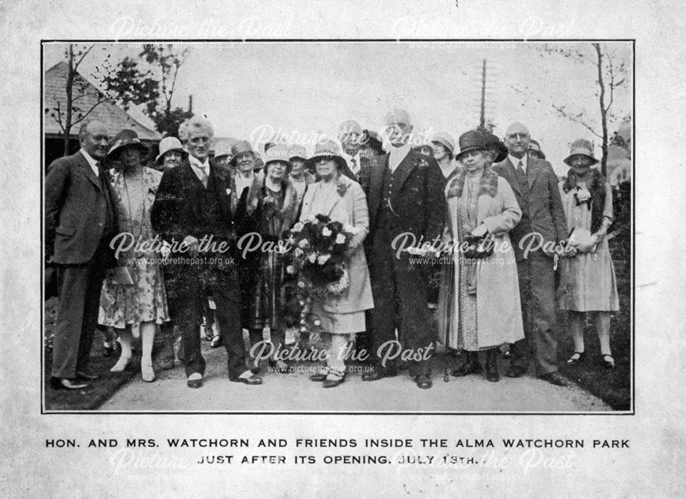 Hon and Mrs R Watchorn and friends