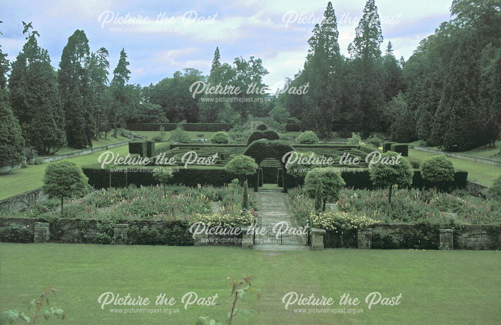 Chatsworth House Gardens - The Maze