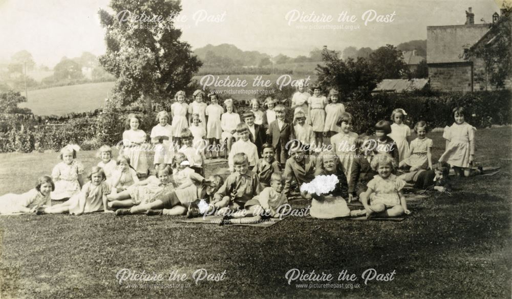 Group of Children, Handley, 1936?