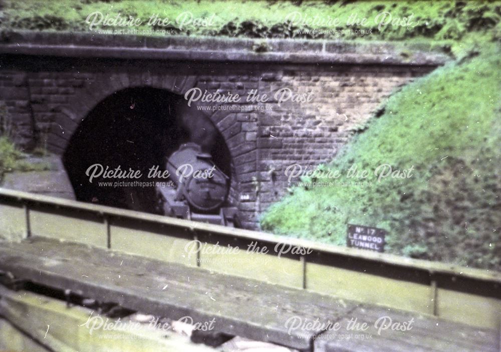 Railway Aqueduct, train