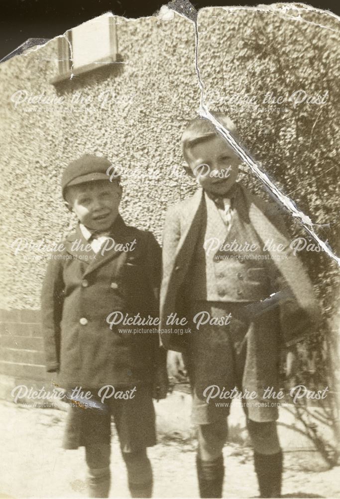 Harry Pearson and Jimmy Fox, Chinley, c 1927