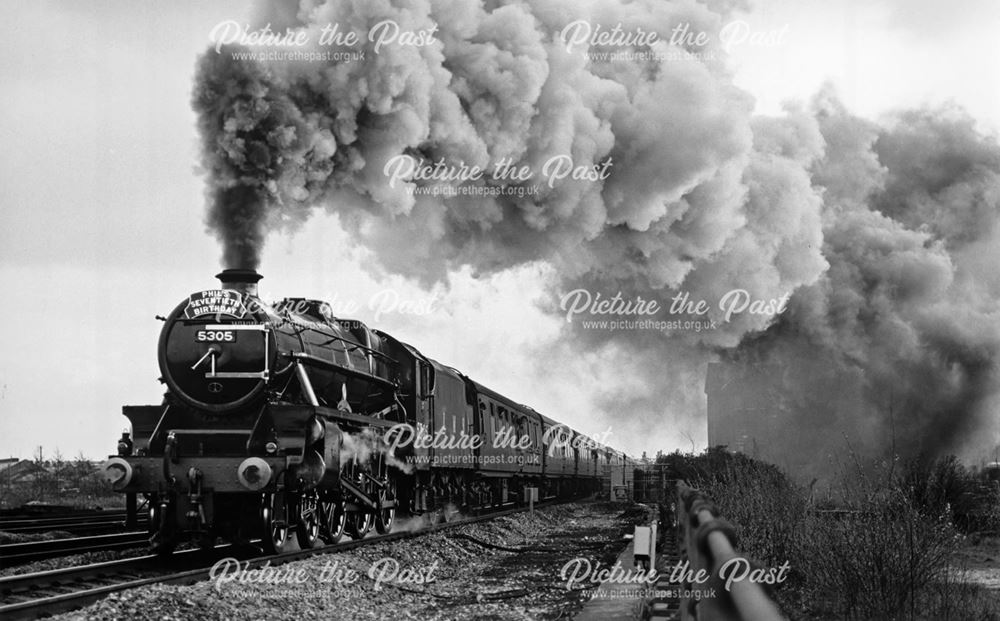 Steam loco Alderman A E Draper, Midland Railway Station, Railway Terrace, Derby, 1988