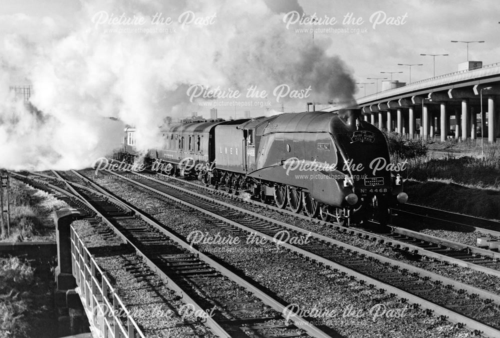 4468 'Mallard' hauling the 'Peter Allen Pullman' special train, near Bromford Bridge, Birmingham.