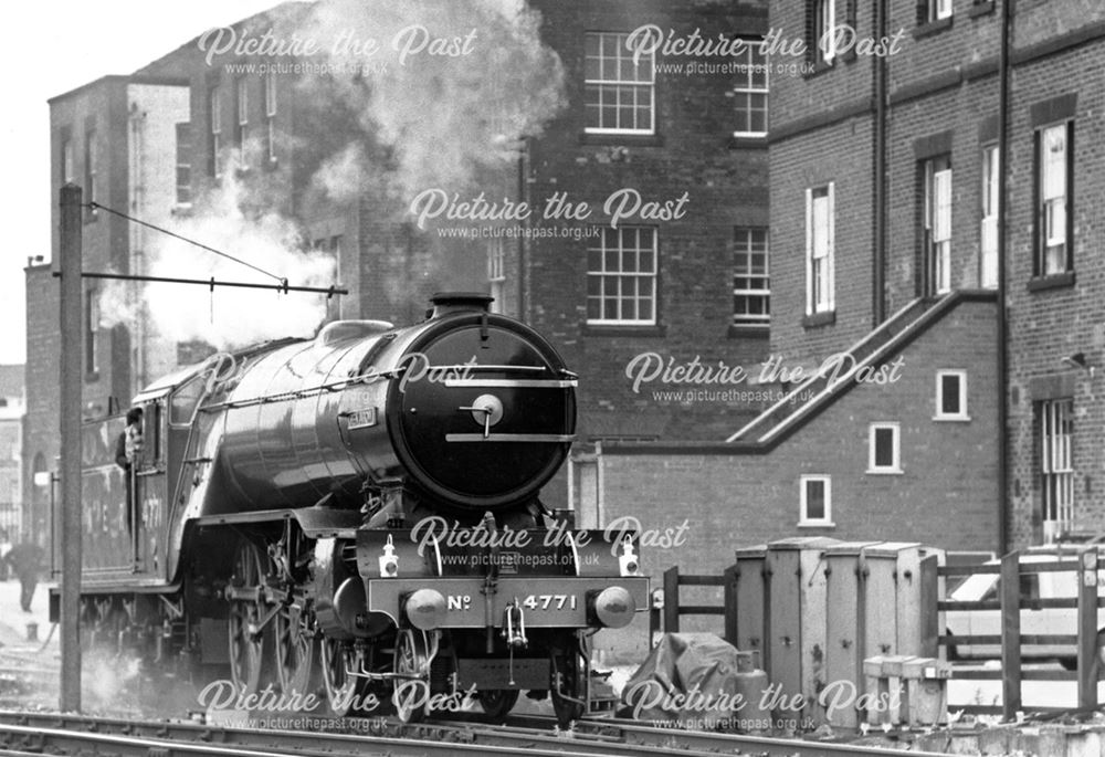 Steam loco Green Arrow, Railway Terrace at Midland Railway Station, Derby, 1987