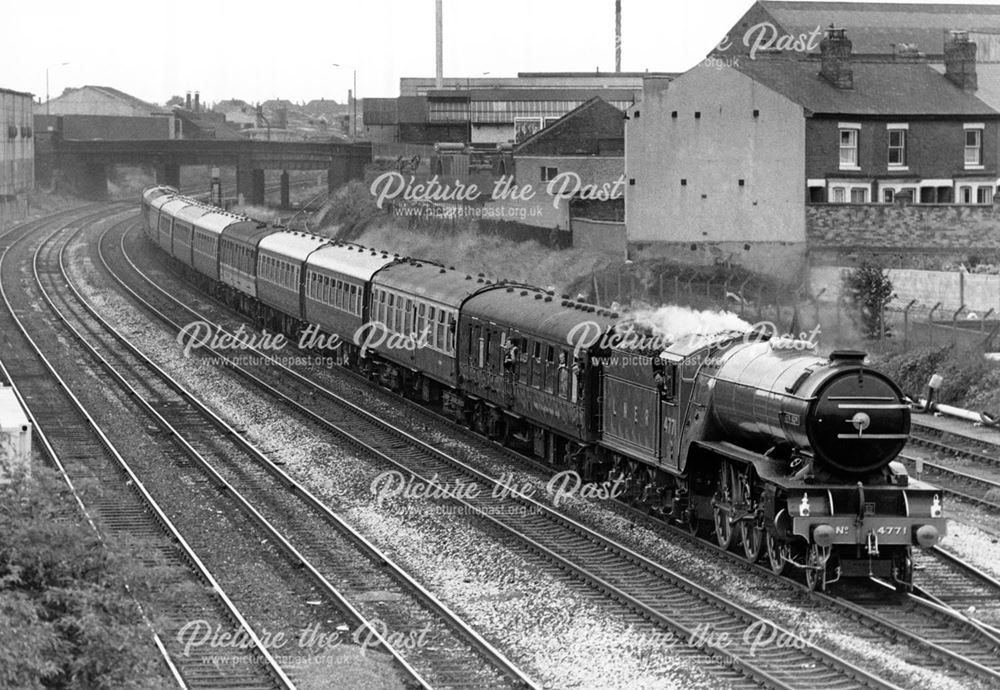 Steam loco Green Arrow, near Osmaston Road, Derby, 1987