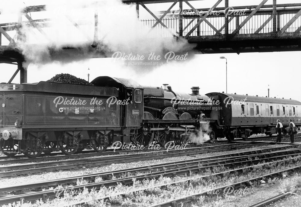 Steam loco Defiant, Midland Railway Station, Railway Terrace, Derby, 1987