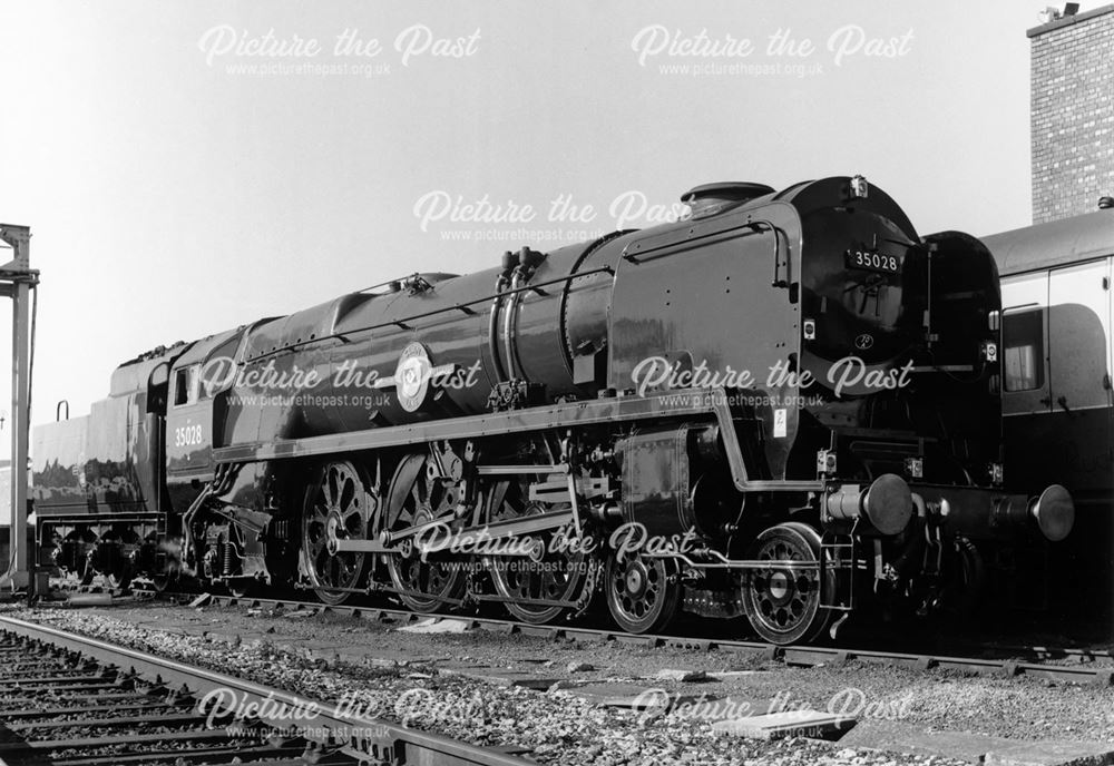 Steam loco Clan Line, Midland Railway Station, Railway Terrace, Derby, 1987