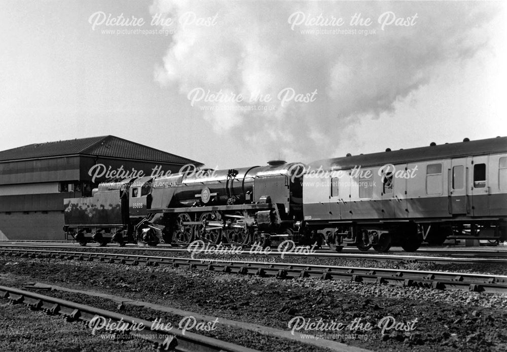 Steam loco Clan Line, Midland Railway Station, Railway Terrace, Derby, 1987