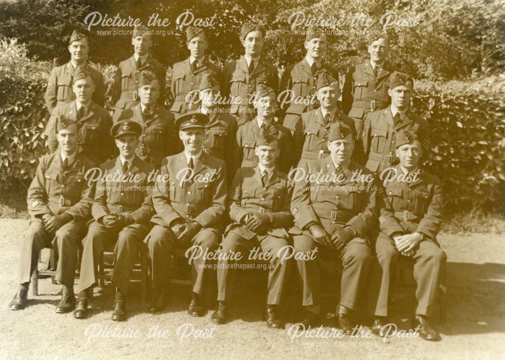 Group of staff from RAF Hospital at Rockside Hydro, Cavendish Road, Matlock, c 1941-42