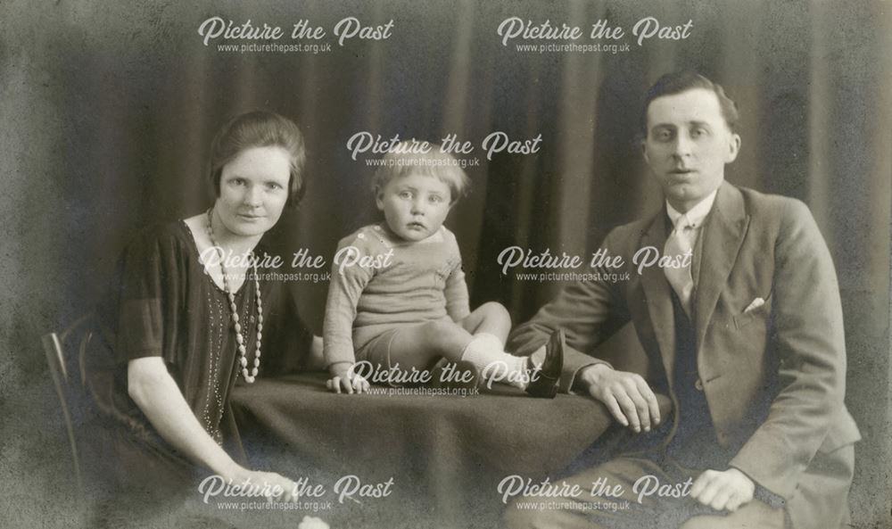 Arthur Bennett and Family Portrait, Stockport, c 1920s