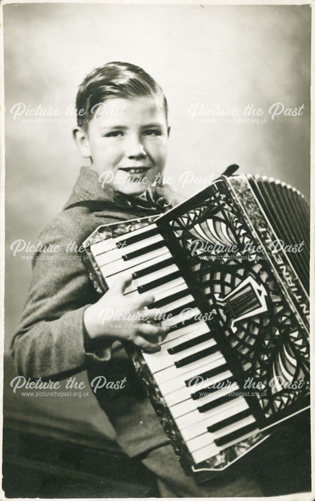 Leslie Beresford, Accordianist, aged about 12