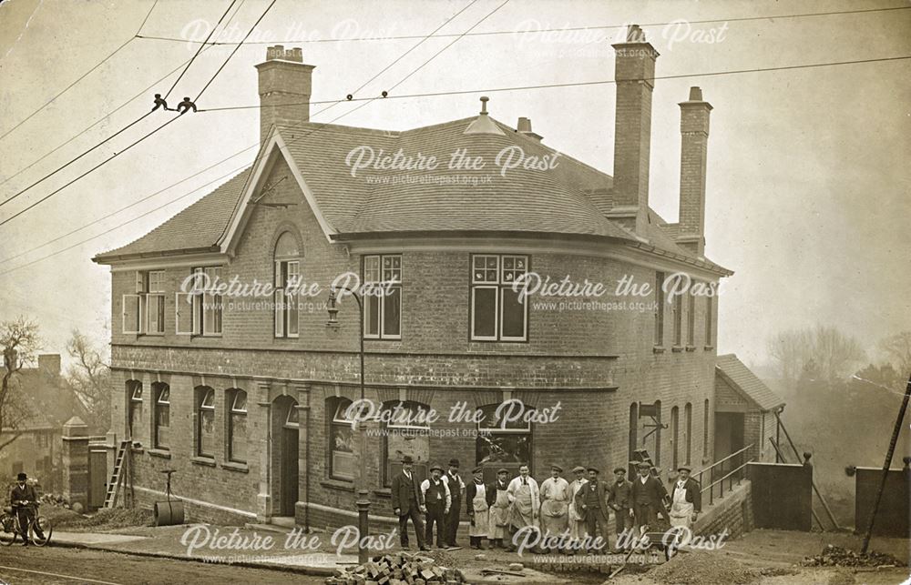 Construction of new Crown Inn, Church Street, Heanor, c 1909
