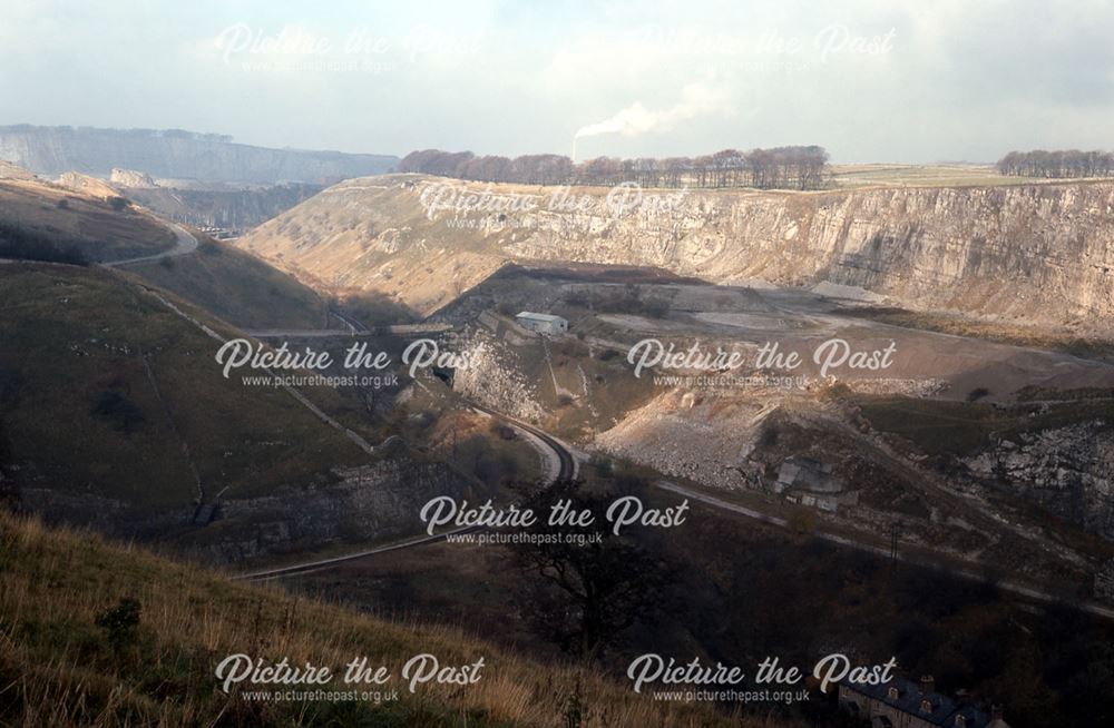 Great Rocks Dale and Midland Railway line to Manchester, 1977