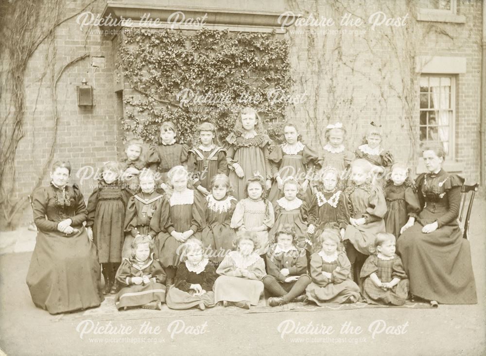Class of Manor House School, Manor Road, Ilkeston, c 1899
