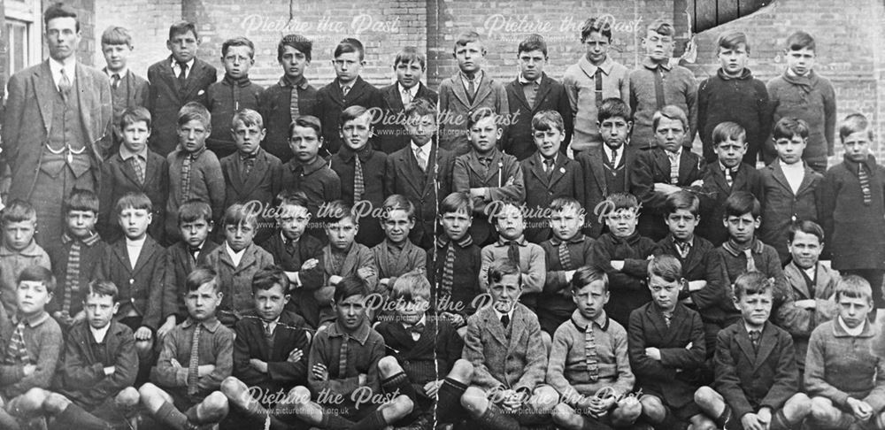 Pupils and Teacher, Bennerley School, Cotmanhay Road, Ilkeston, c 1925-27