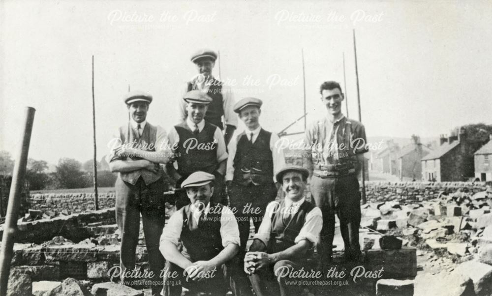 The men who demolished the old Squirrel Inn to build Princes Hotel, Chinley, 1901