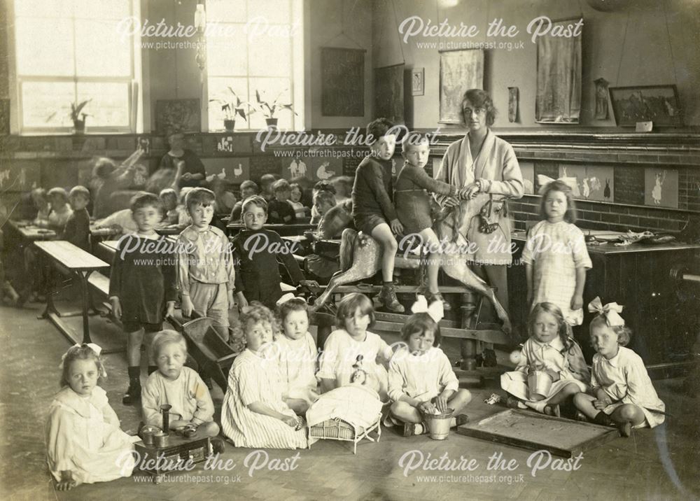 Unidentified School Room, Matlock, c 1920s ?