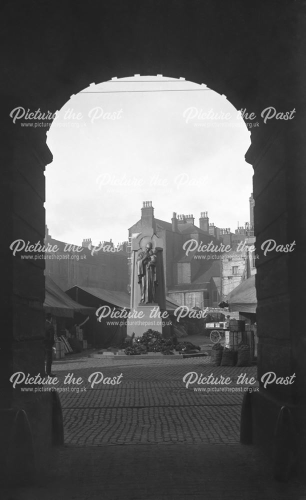 Market Place and War Memorial, Derby, c 1924