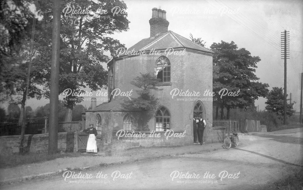 Former toll house, Kilburn, c 1911