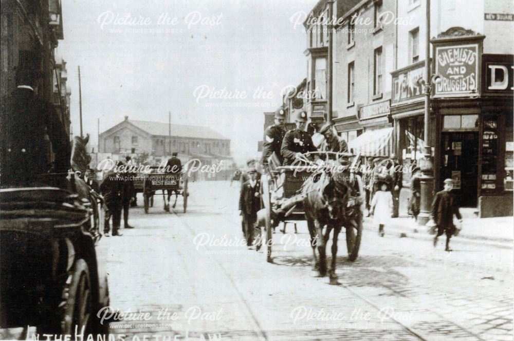 'In the hands of the law', Low Pavement - New Square, Chesterfield, c 1910