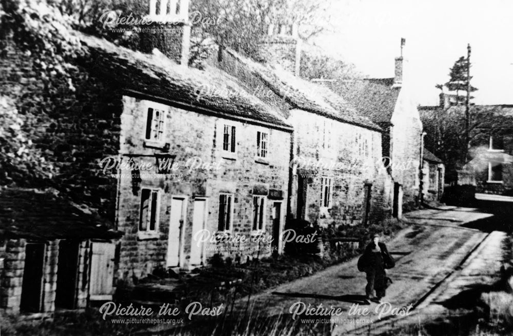 Cottages at the top of Farwater Lane