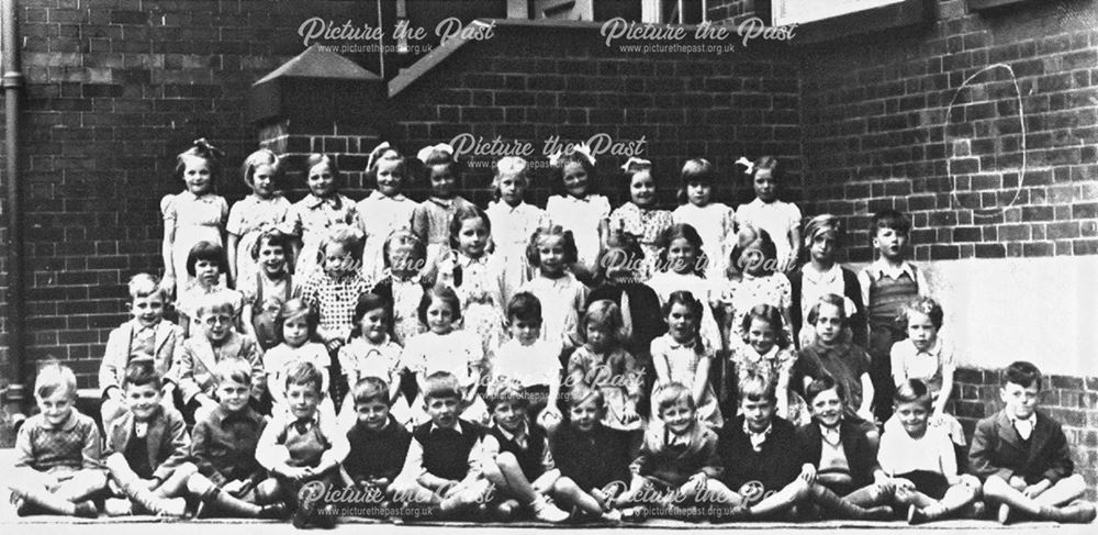 Group photograph of children, Heath County School