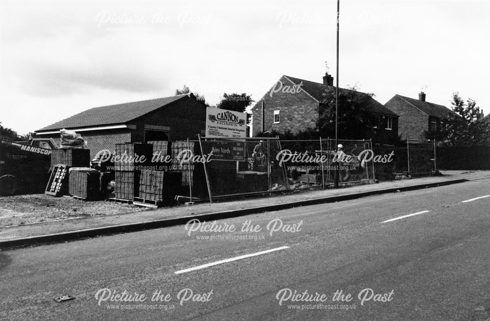 New housing, Main Road, Morton, 1999