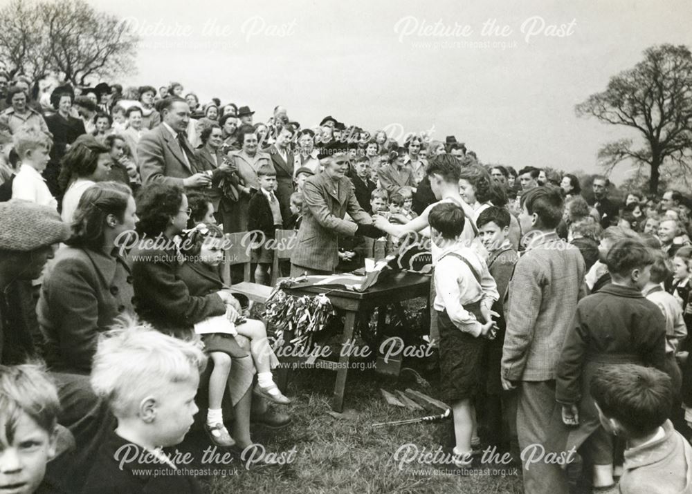 Schools' Sports Day, Holymoorside, c 1948-49 ?