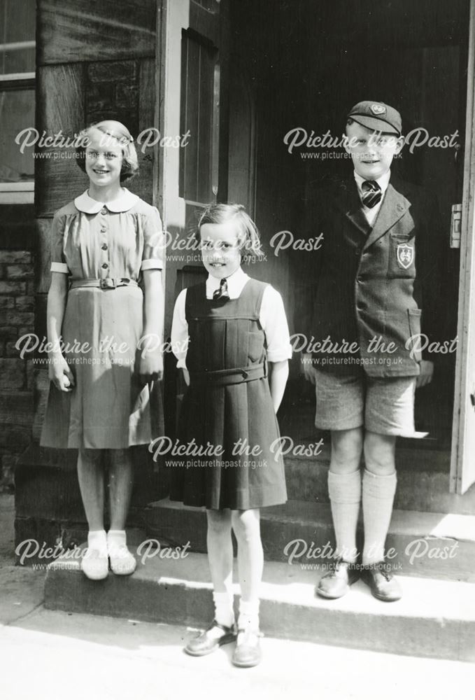 New school uniform, Holymoorside, 1953