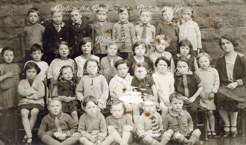 Class Photo, Holymoorside School, c 1925 ?